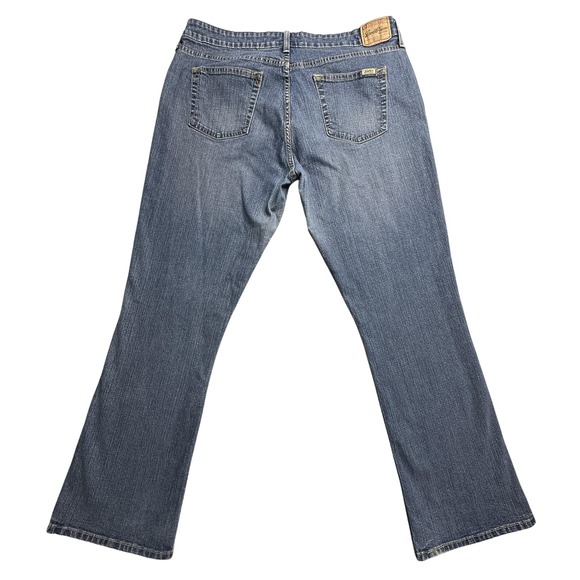 Levi Strauss Signature Jeans Womens 16 Medium Stretch Low Rise Bootcut Denim - Picture 1 of 16